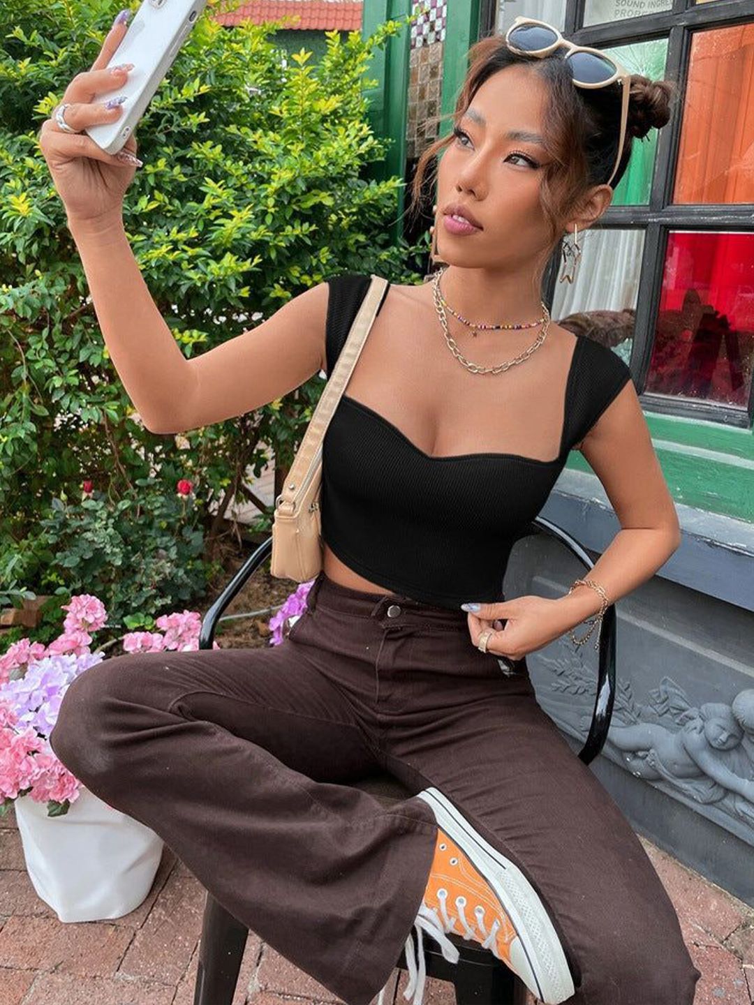 Women Sweetheart Neck Crop Top